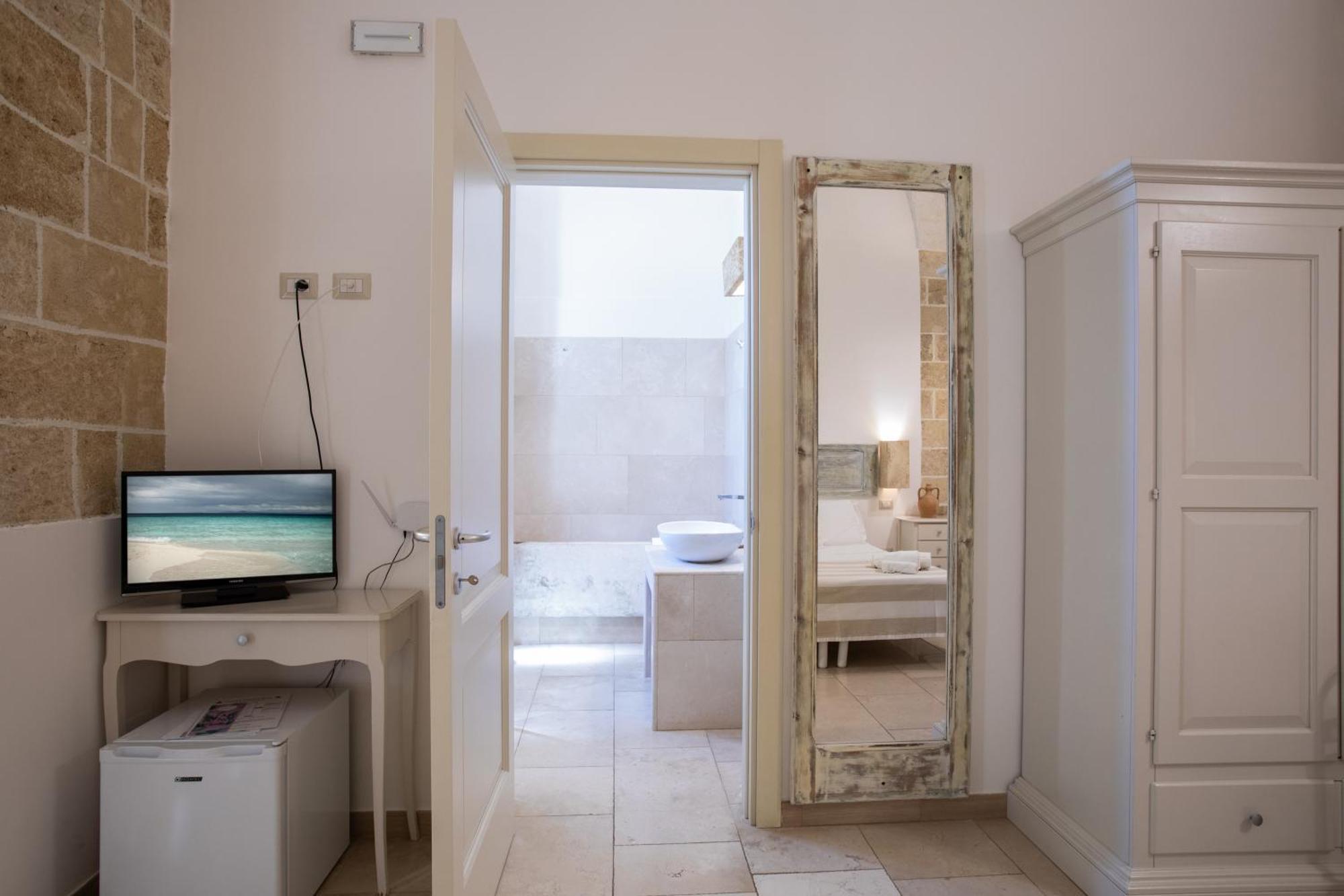 Casale Donna Rosa Bed & Breakfast Sannicola Exterior photo