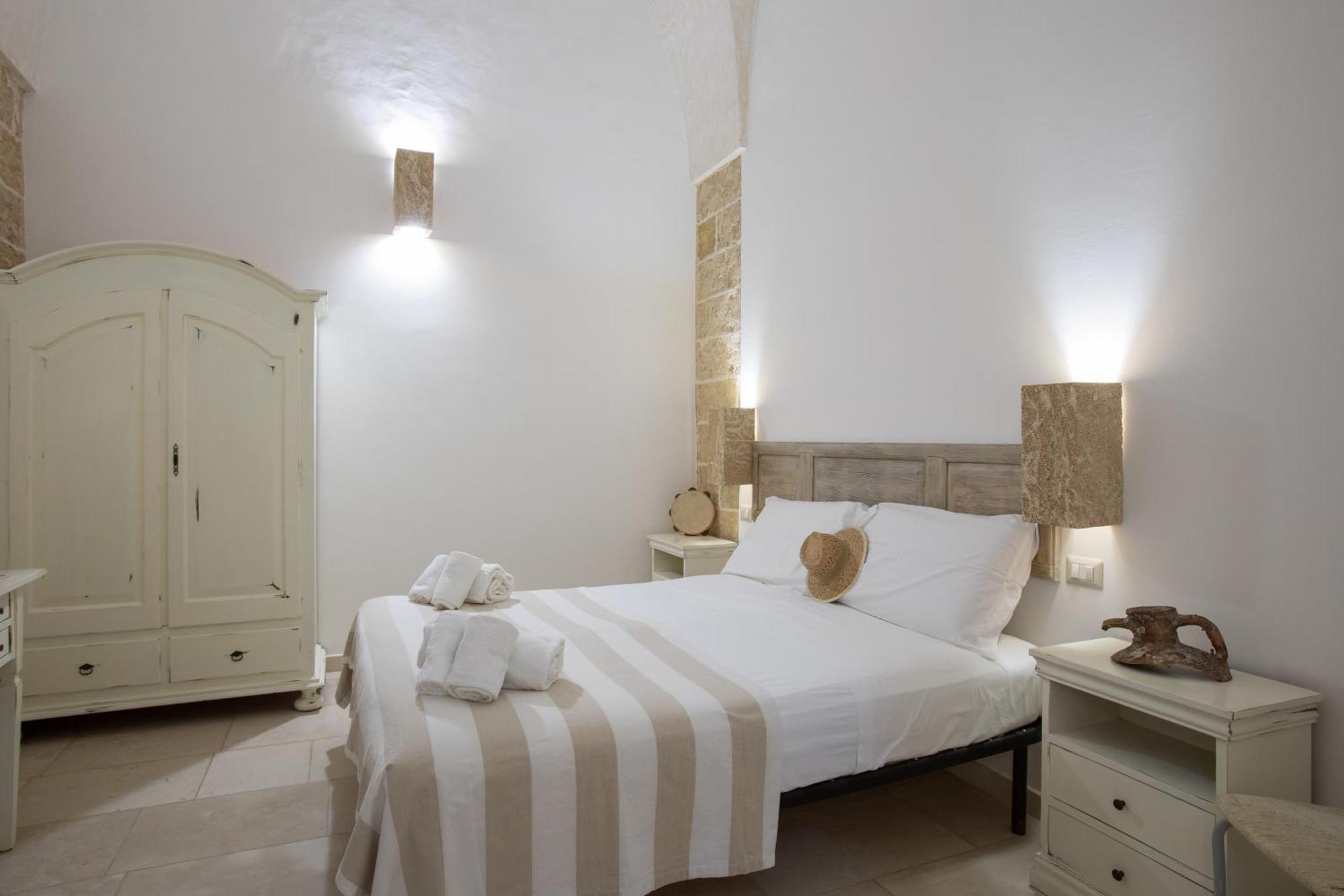 Casale Donna Rosa Bed & Breakfast Sannicola Exterior photo
